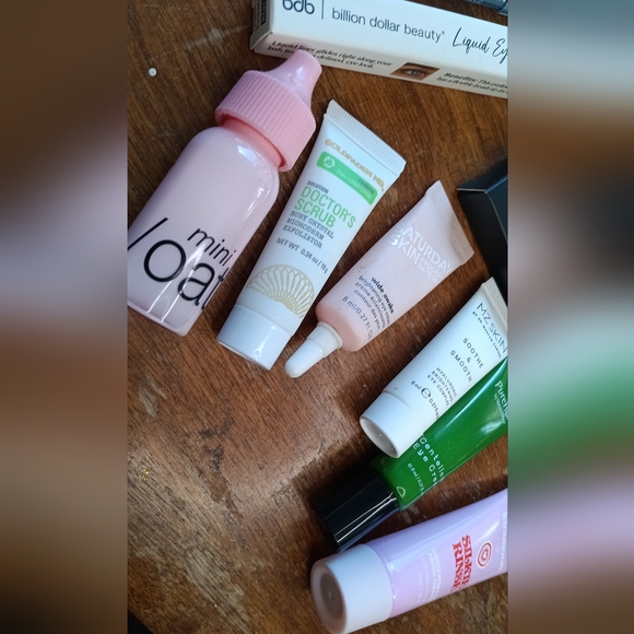 Beauty And Cosmetic Collection Of 10 Unopened  Brand Sample And Full Sizes Lot - Picture 2 of 10